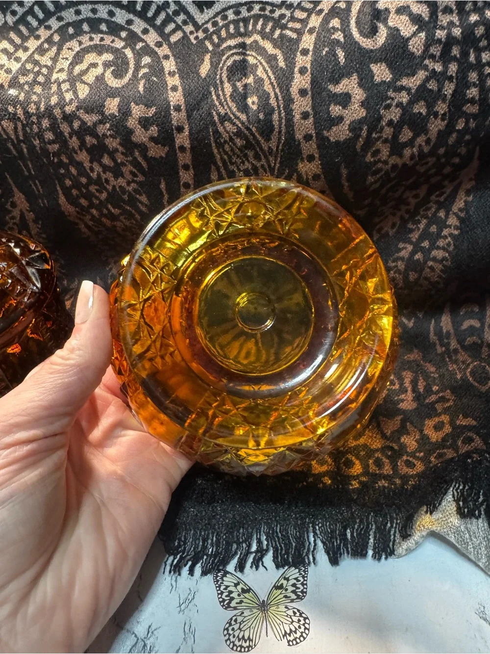 Vintage Indiana glass Company Amber glass fairy lamp in pristine condition